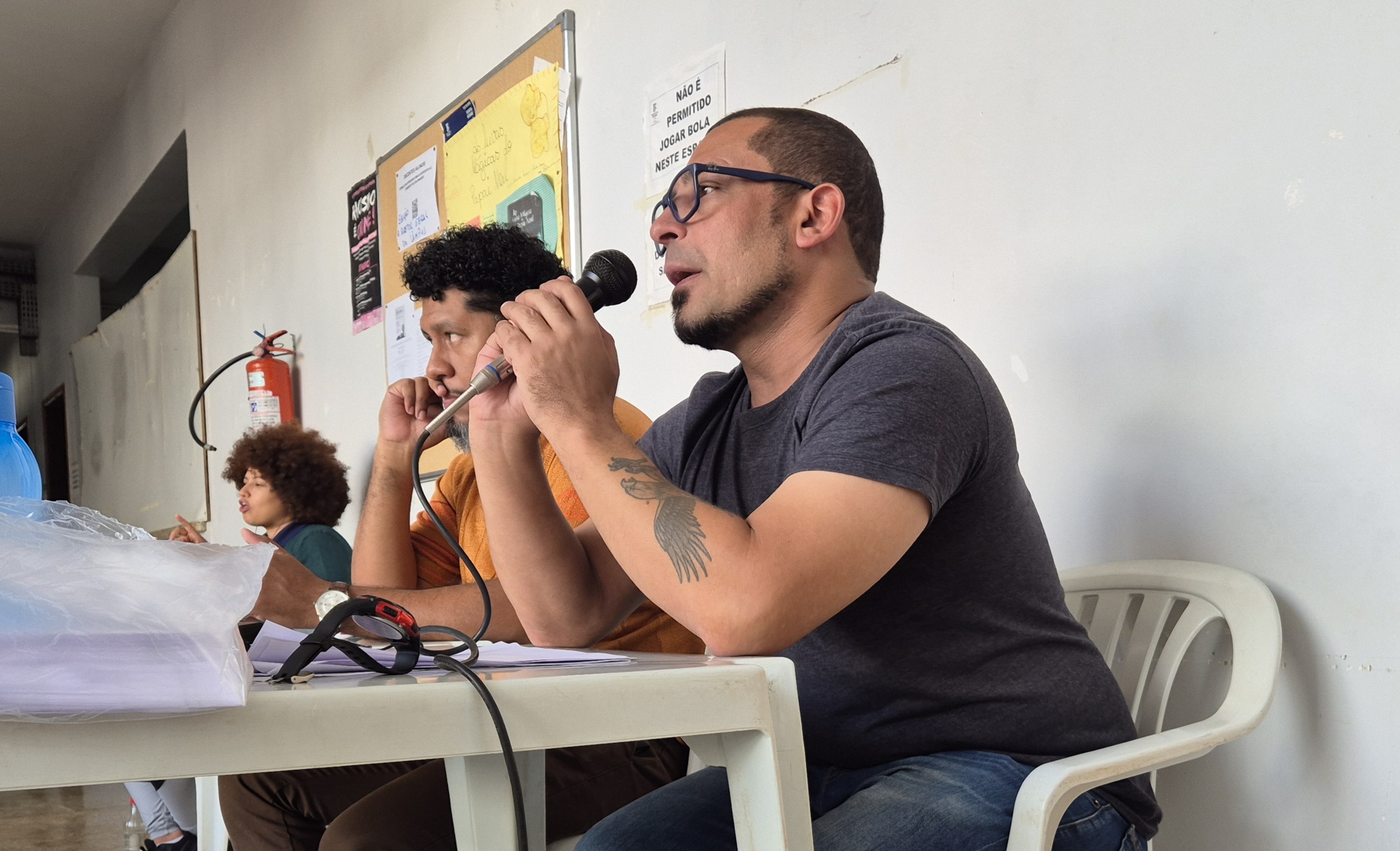 Candidato a diretor-geral do IFG - Câmpus Aparecida de Goiânia em reunião com servidores e alunos